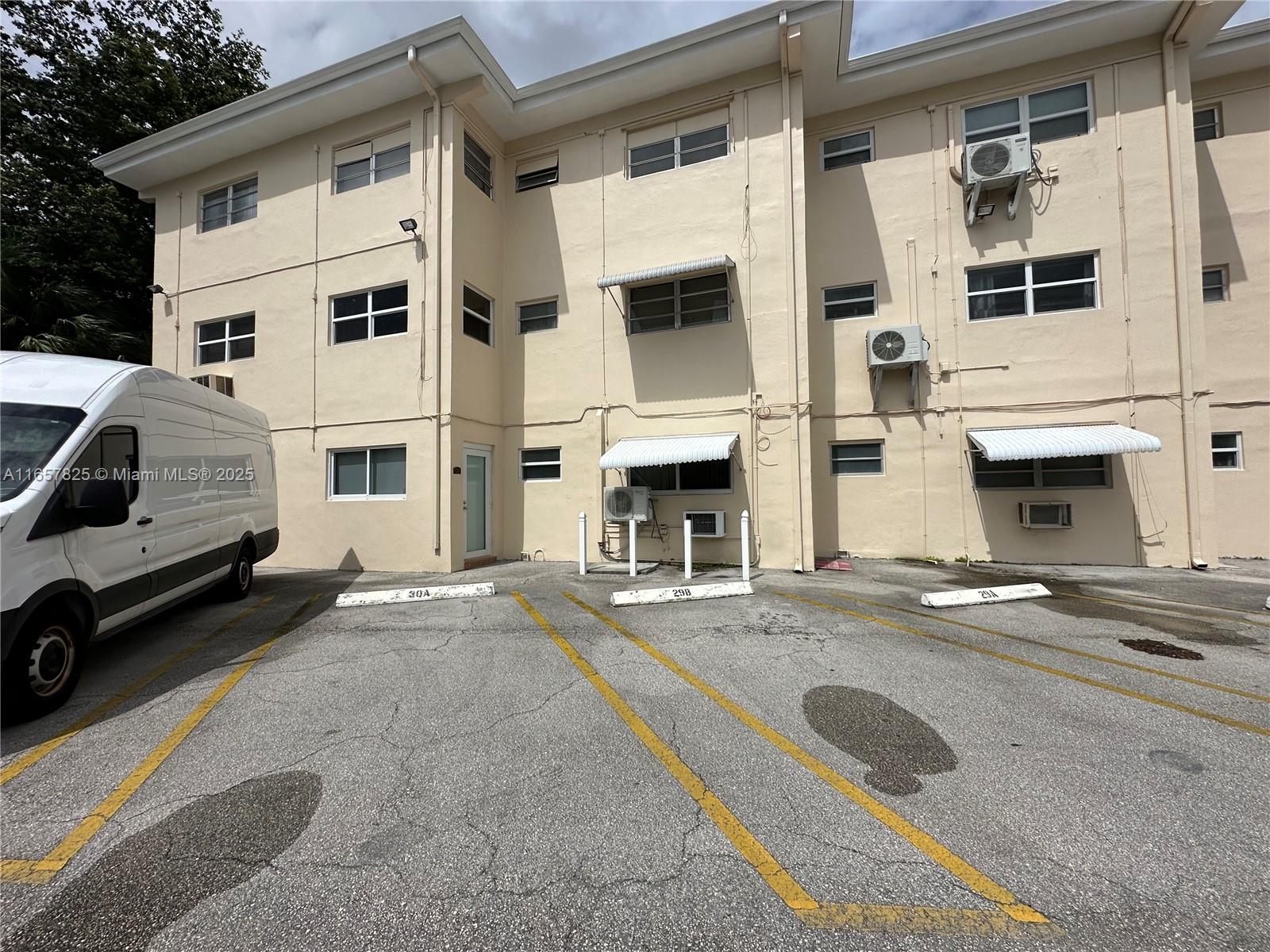 141 NE 10th Ave # 29A