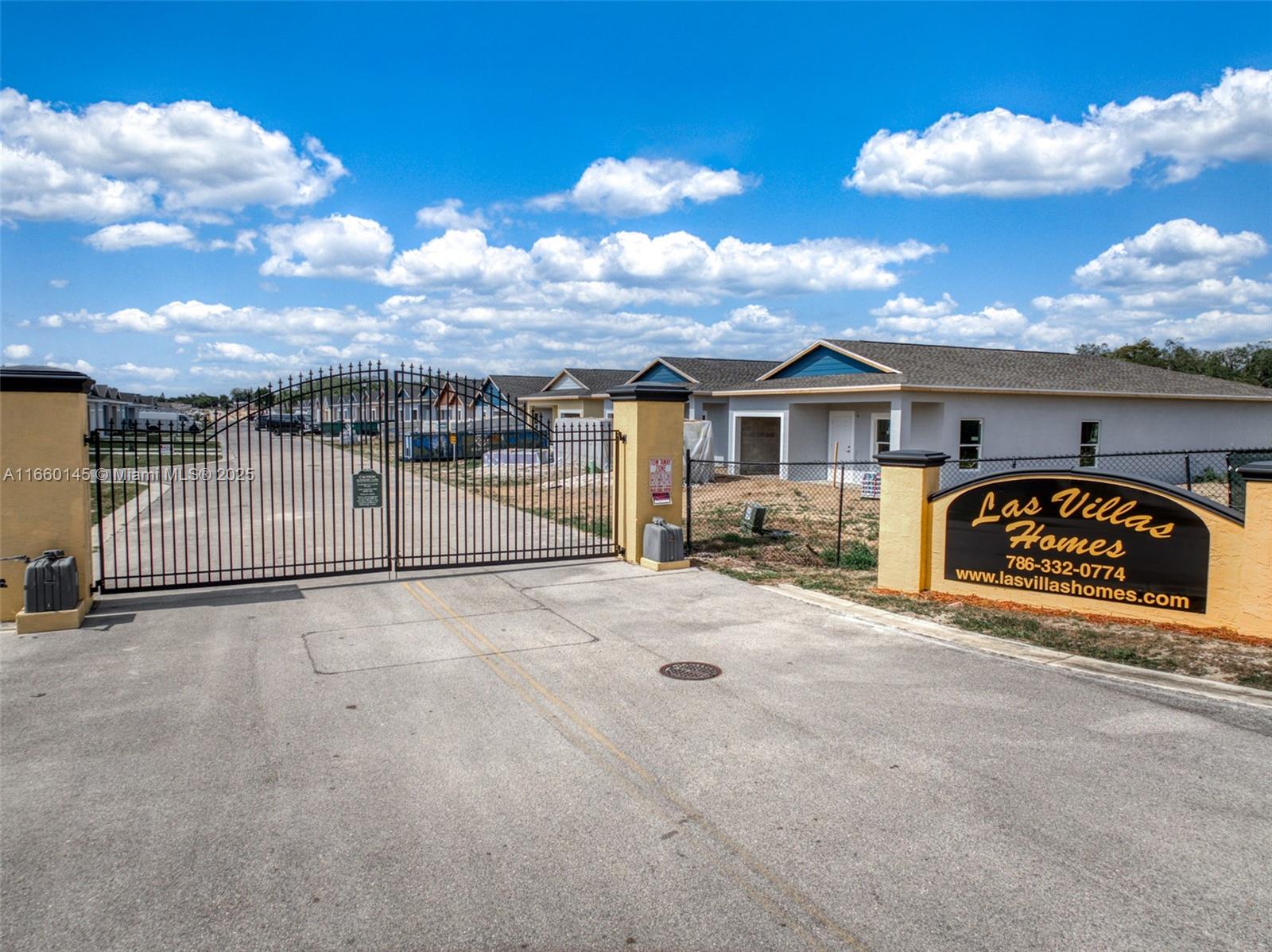 1439 Las Villas Blvd