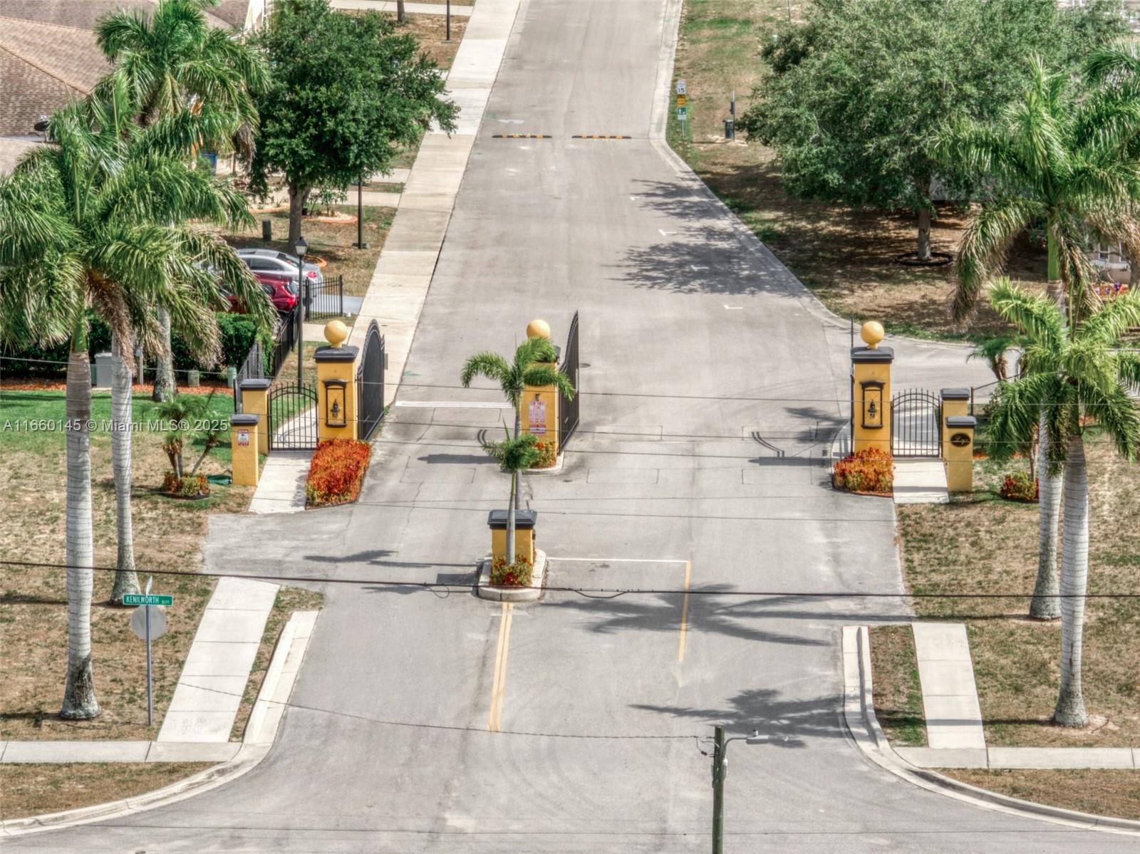 1439 Las Villas Blvd