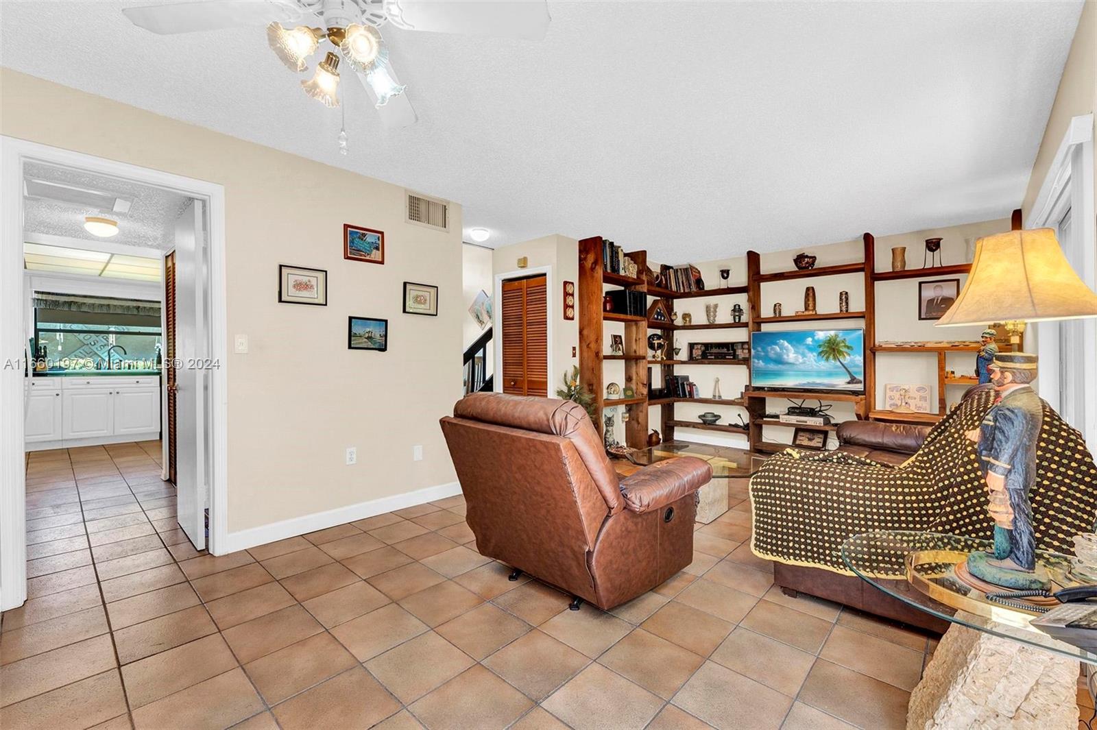 11240 SW 104th St