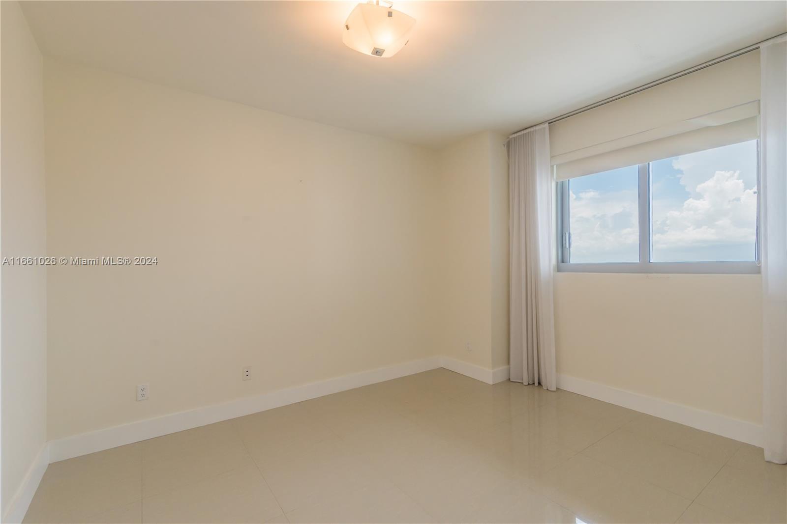 888 Biscayne Blvd # 3405