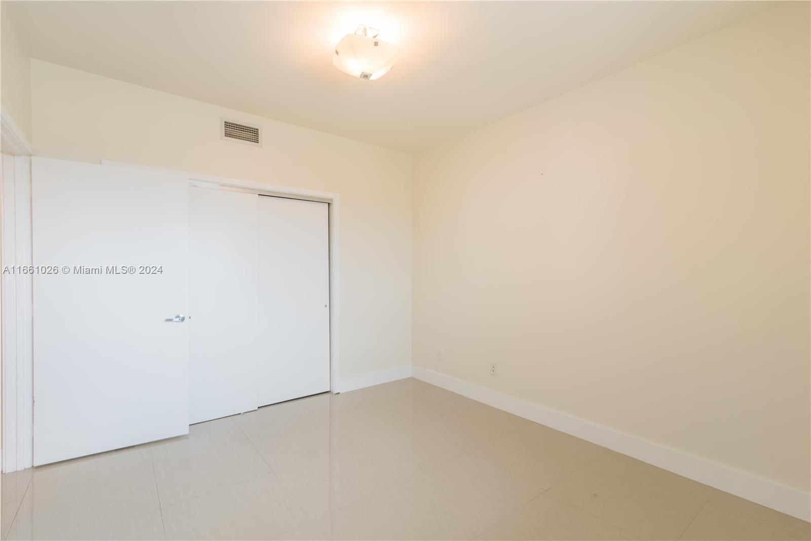 888 Biscayne Blvd # 3405