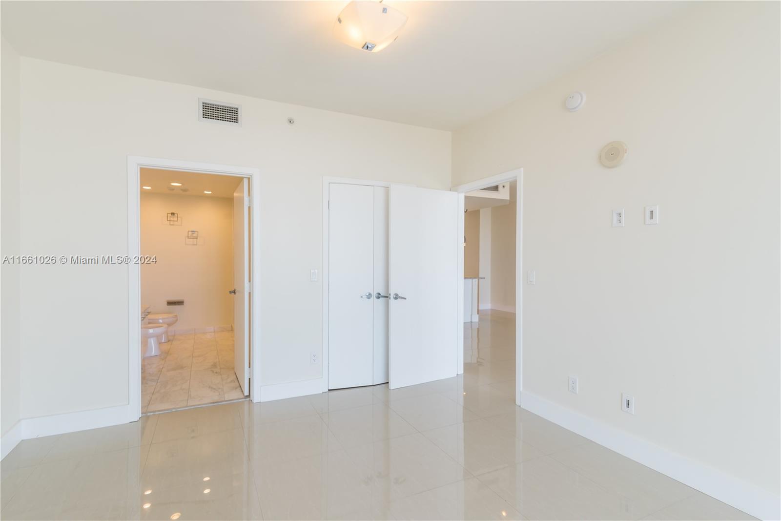 888 Biscayne Blvd # 3405