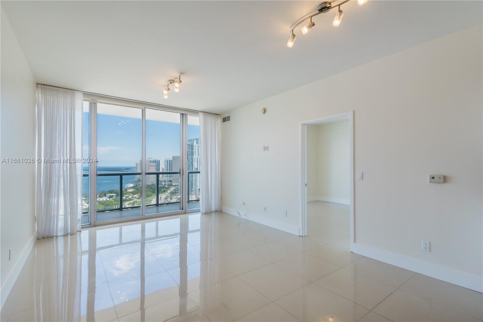 888 Biscayne Blvd # 3405