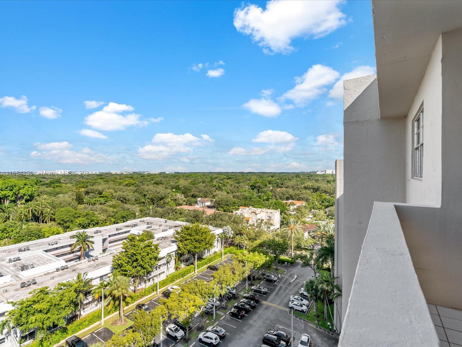 90 Edgewater Dr Unit: PH17
