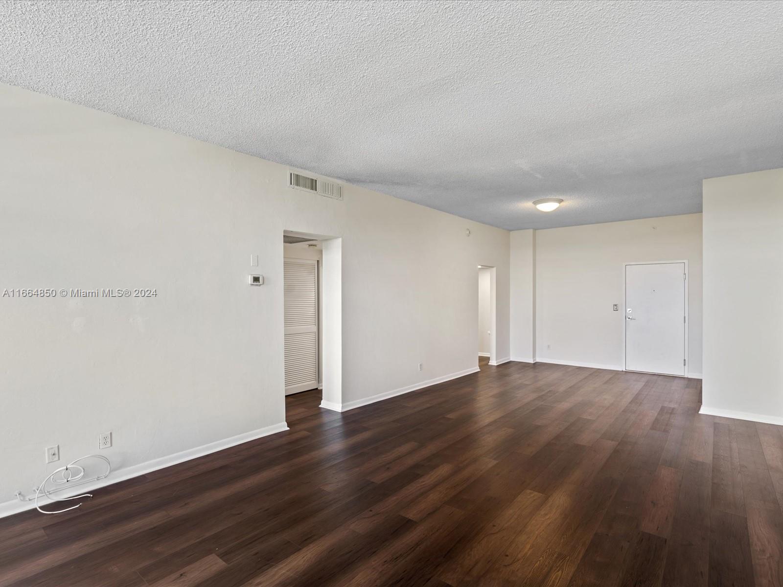 90 Edgewater Dr Unit: PH17