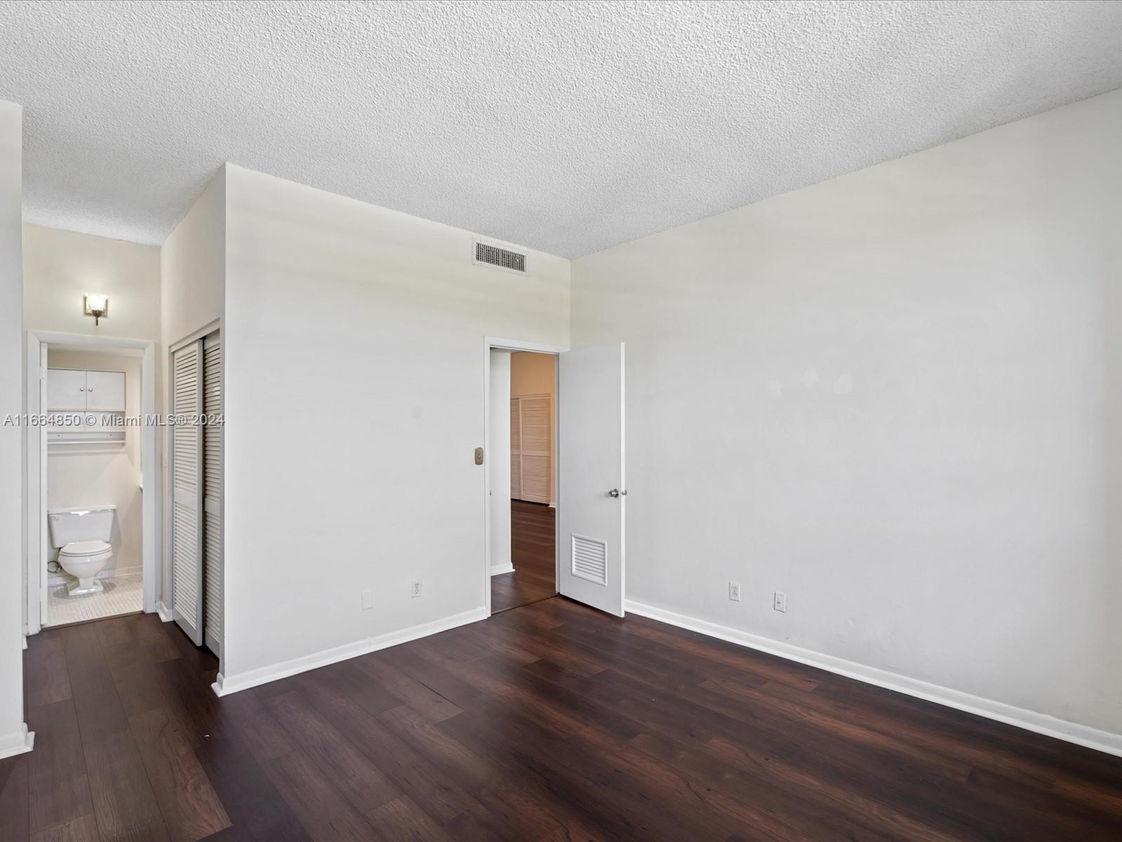 90 Edgewater Dr Unit: PH17