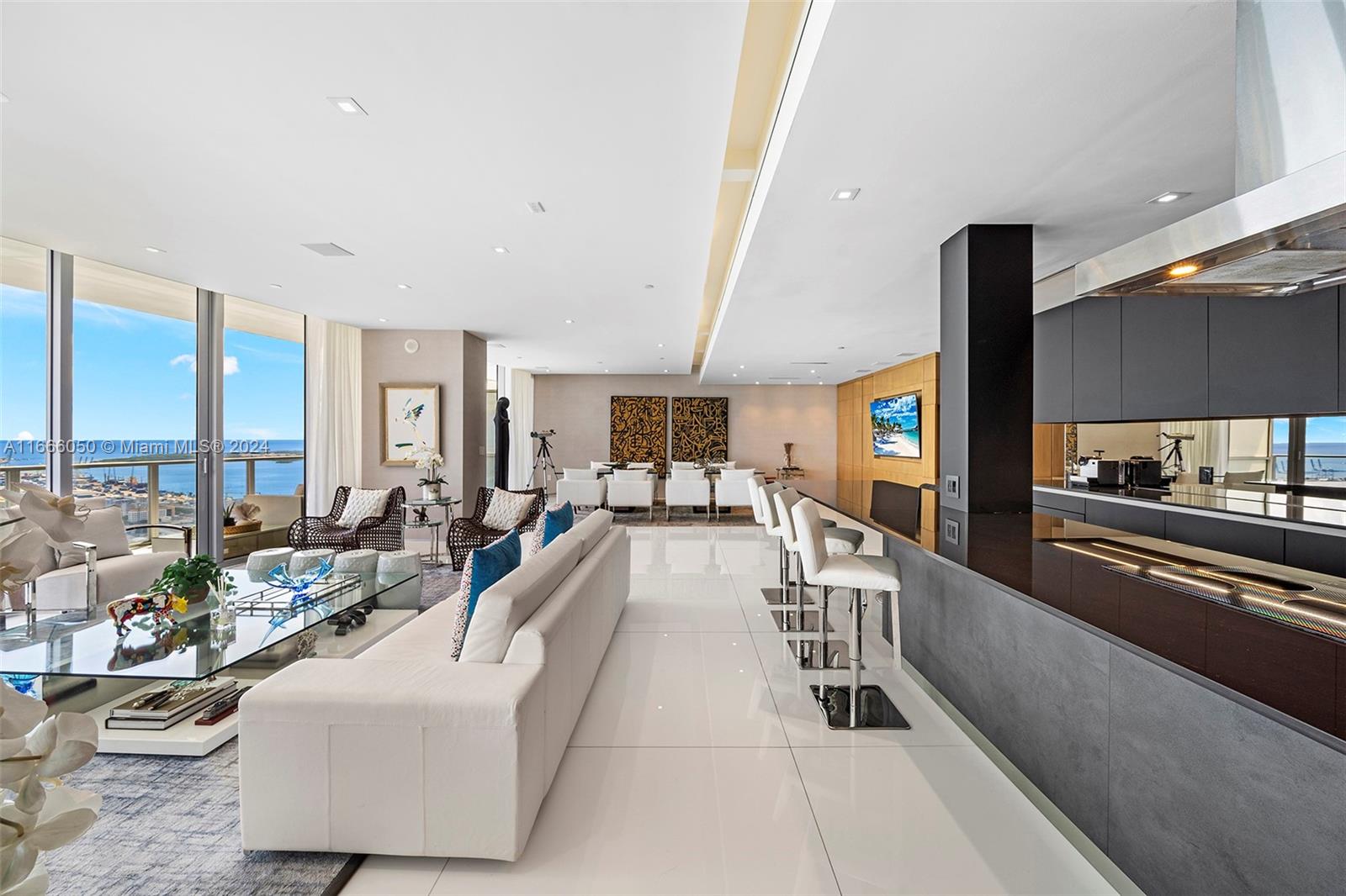 1100 Biscayne Blvd # 6004 Unit: 6003-6004