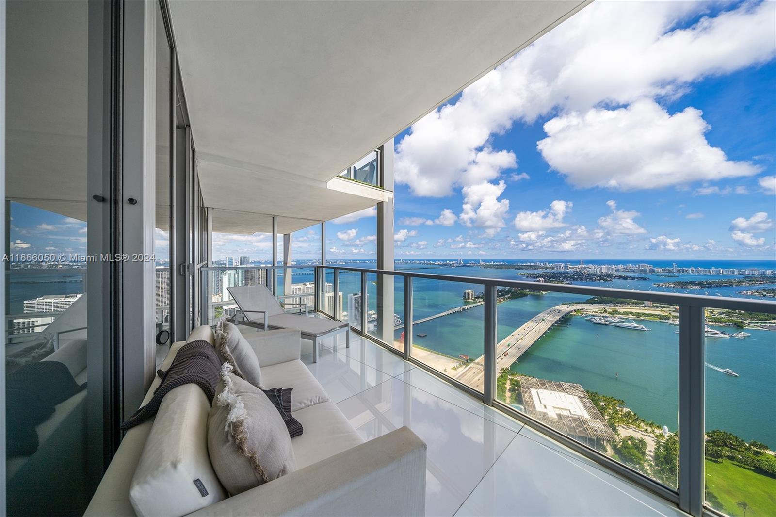 1100 Biscayne Blvd # 6004 Unit: 6003-6004
