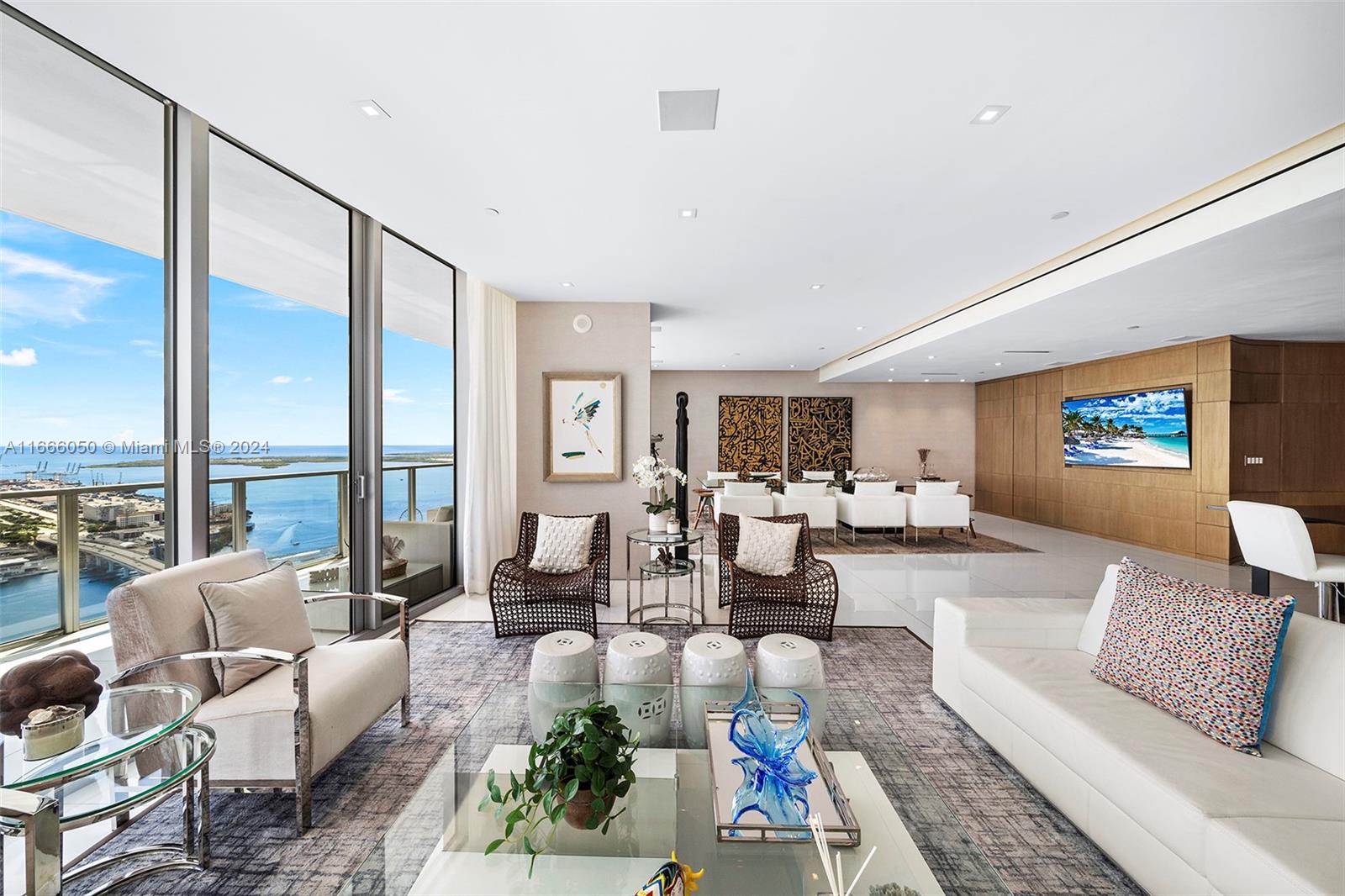 1100 Biscayne Blvd # 6004 Unit: 6003-6004