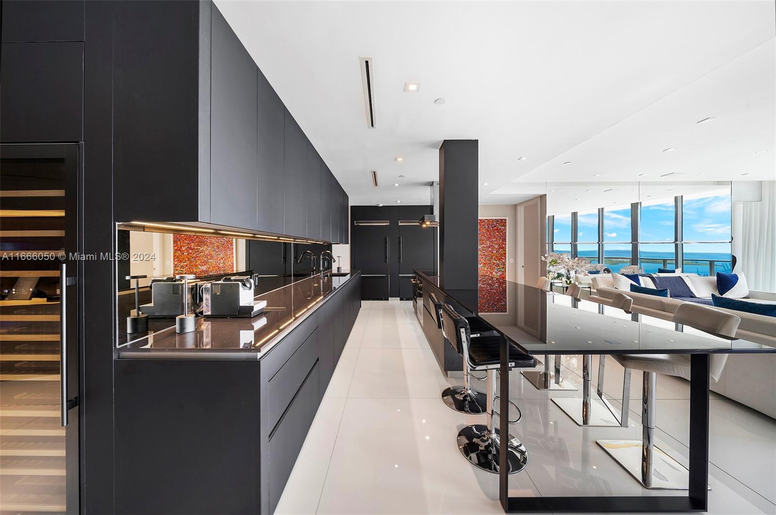 1100 Biscayne Blvd # 6004 Unit: 6003-6004