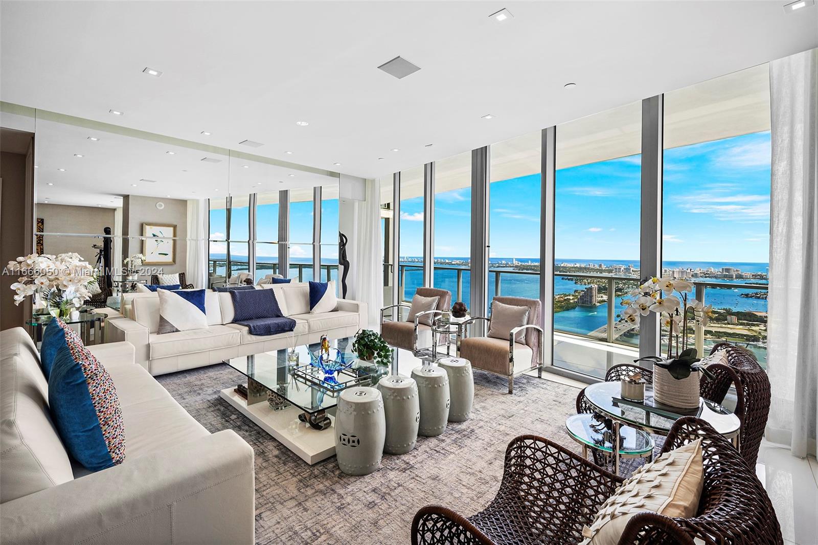 1100 Biscayne Blvd # 6004 Unit: 6003-6004