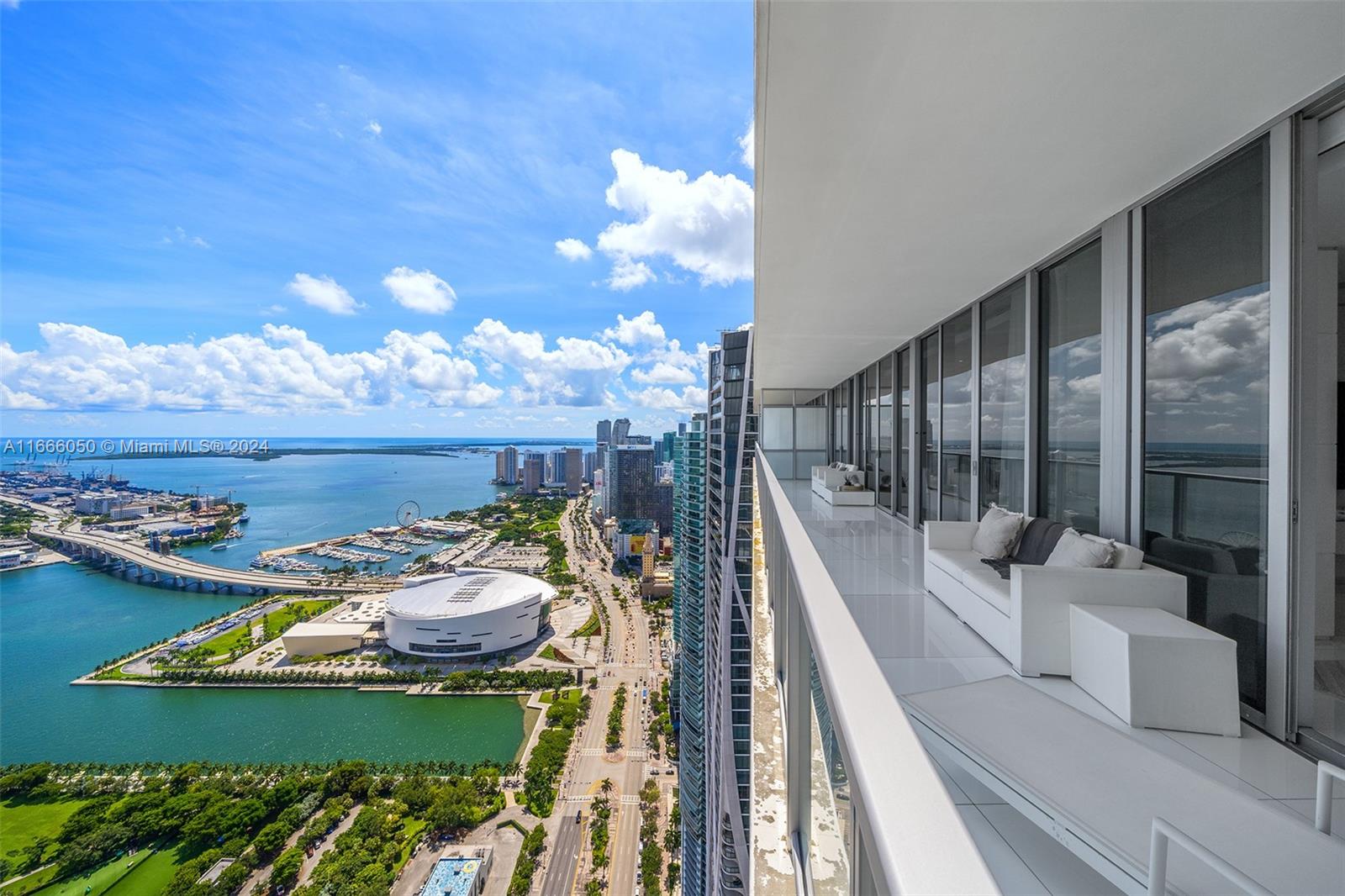 1100 Biscayne Blvd # 6004 Unit: 6003-6004
