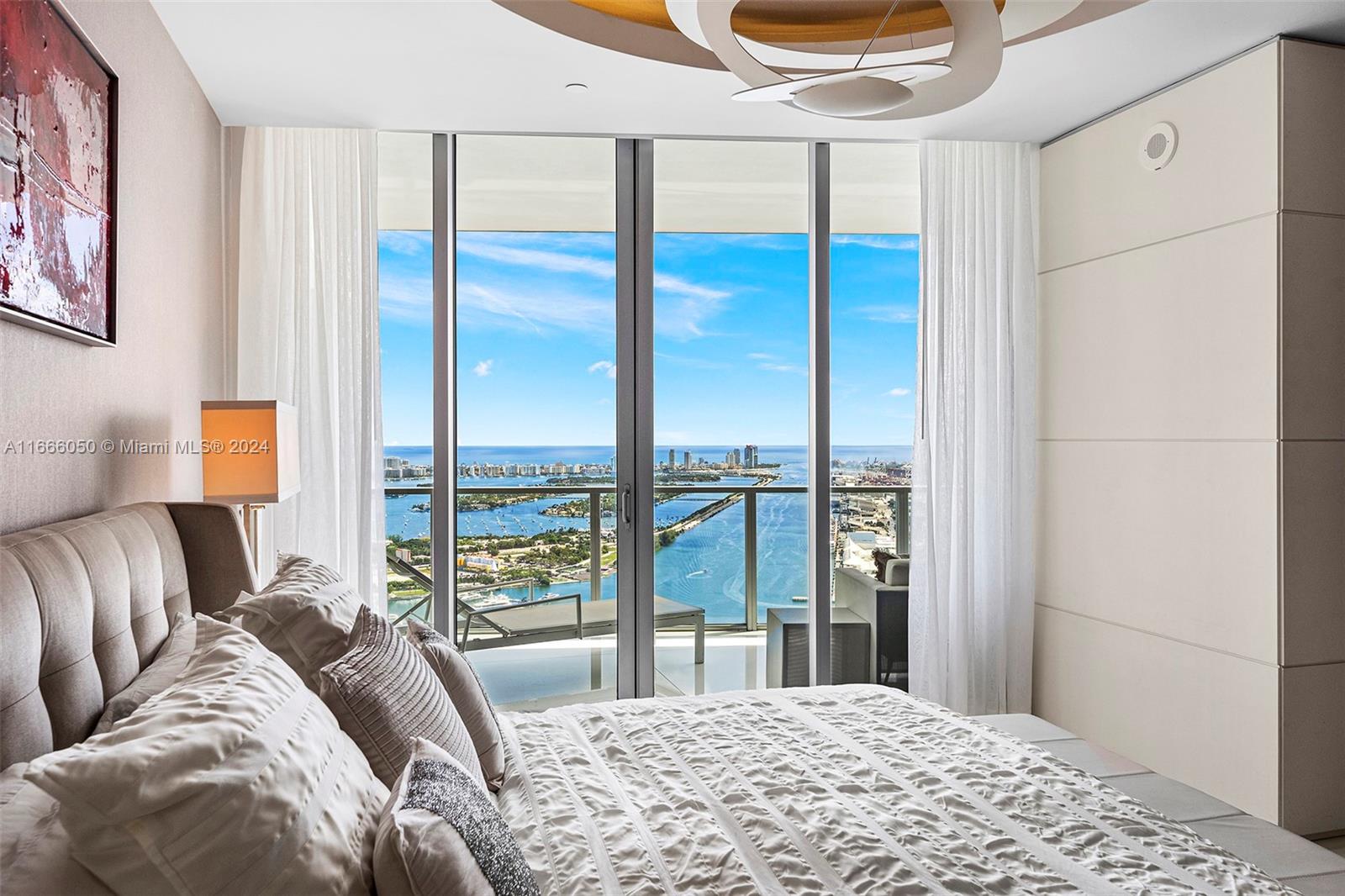 1100 Biscayne Blvd # 6004 Unit: 6003-6004