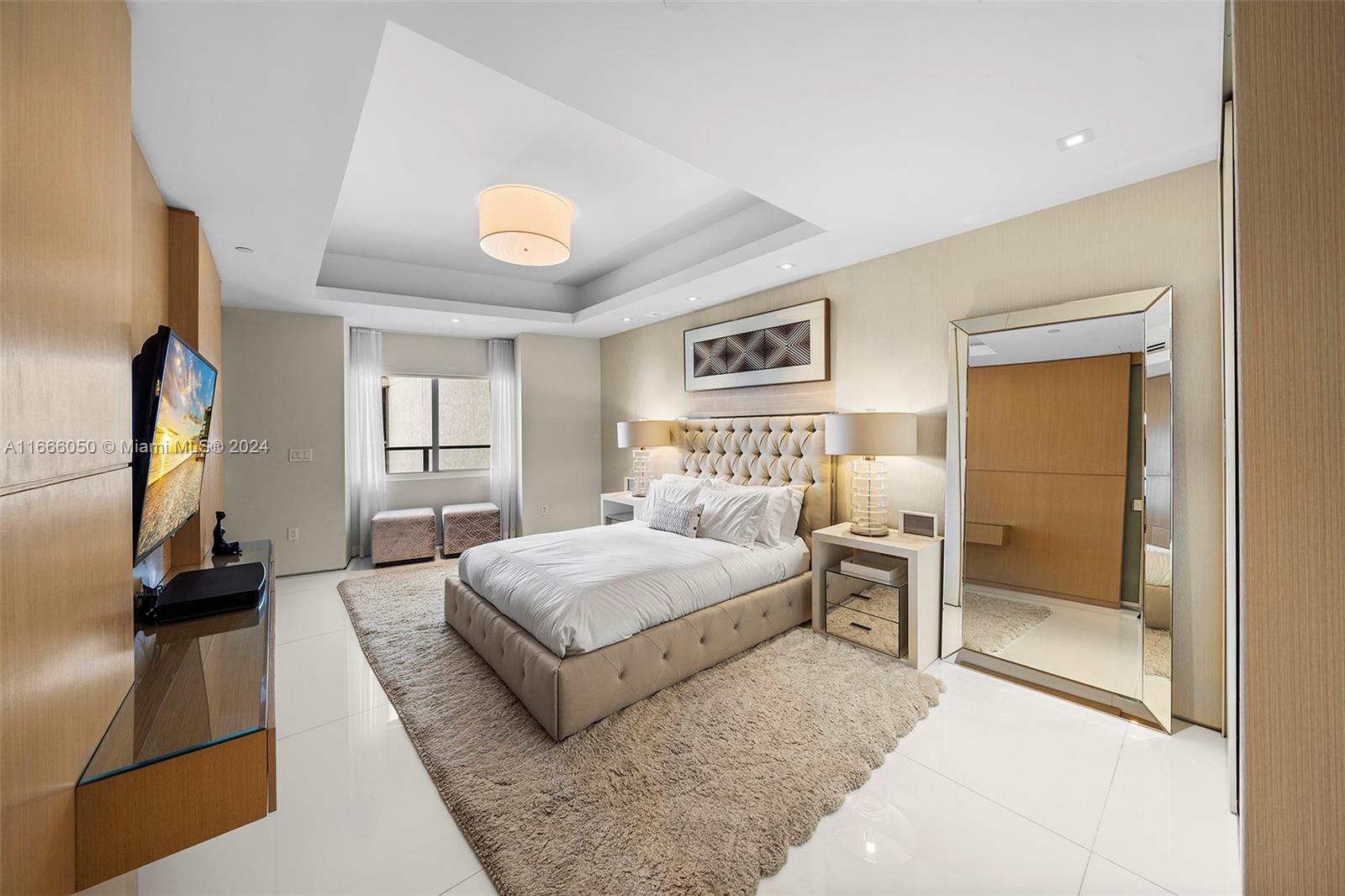 1100 Biscayne Blvd # 6004 Unit: 6003-6004