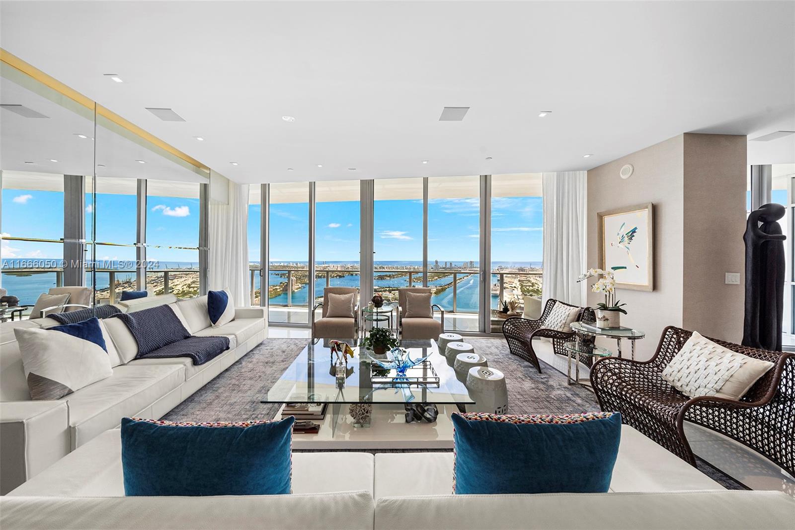 1100 Biscayne Blvd # 6004 Unit: 6003-6004