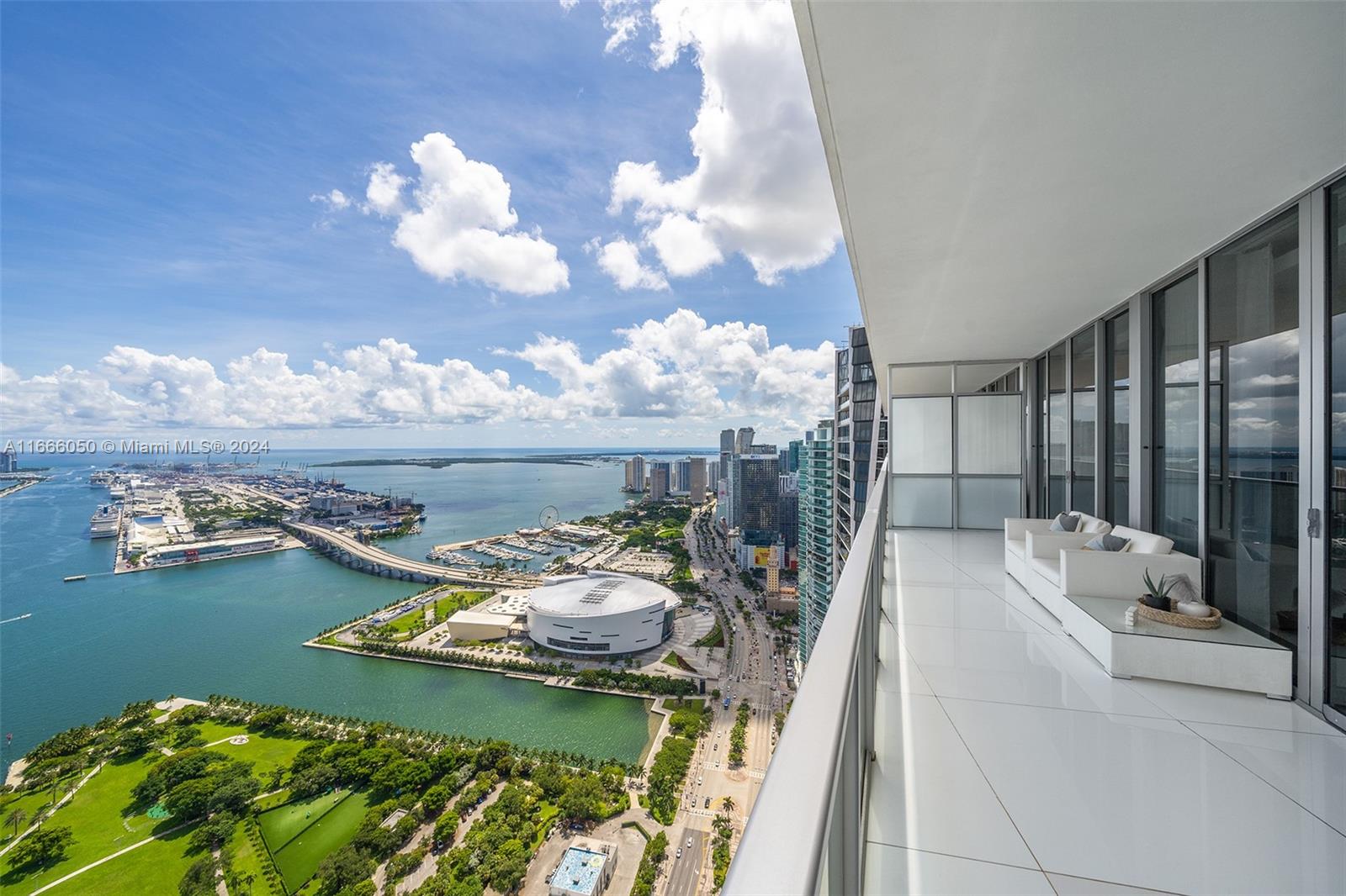 1100 Biscayne Blvd # 6004 Unit: 6003-6004