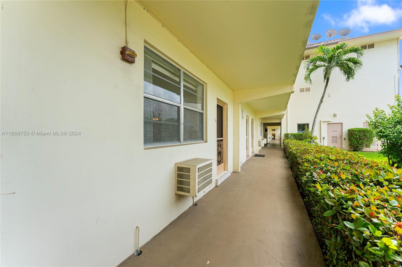 16701 NE 13th Ave # 105