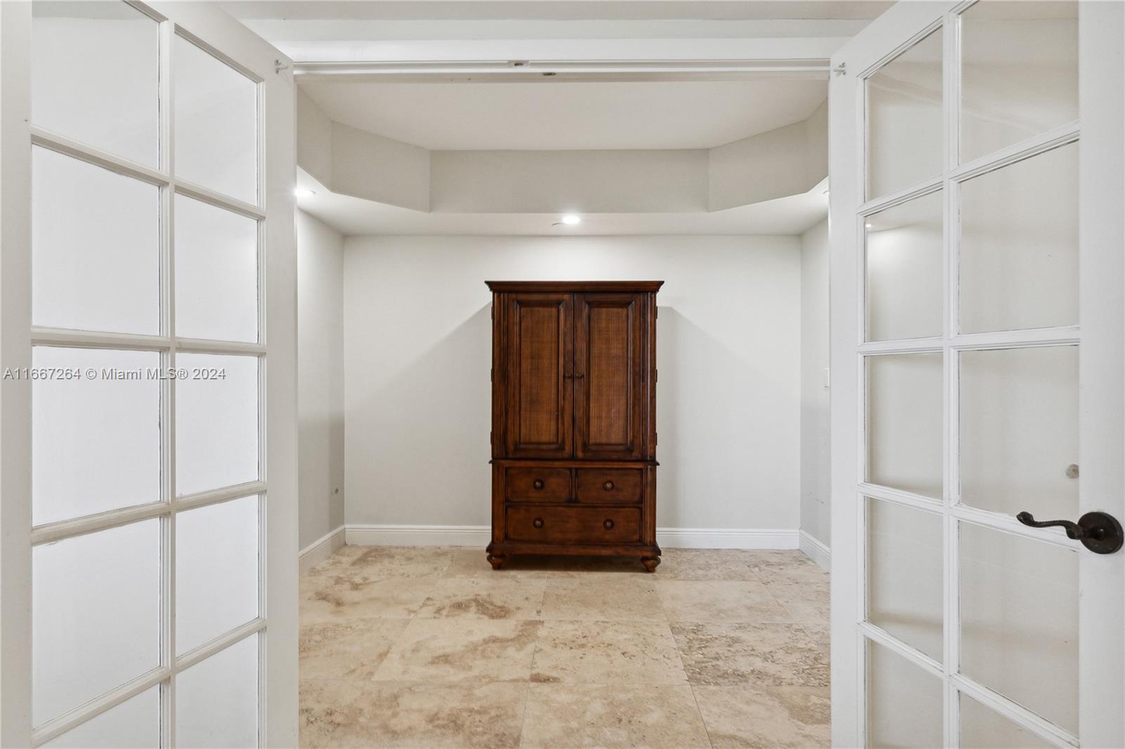8855 Collins Ave # 4B