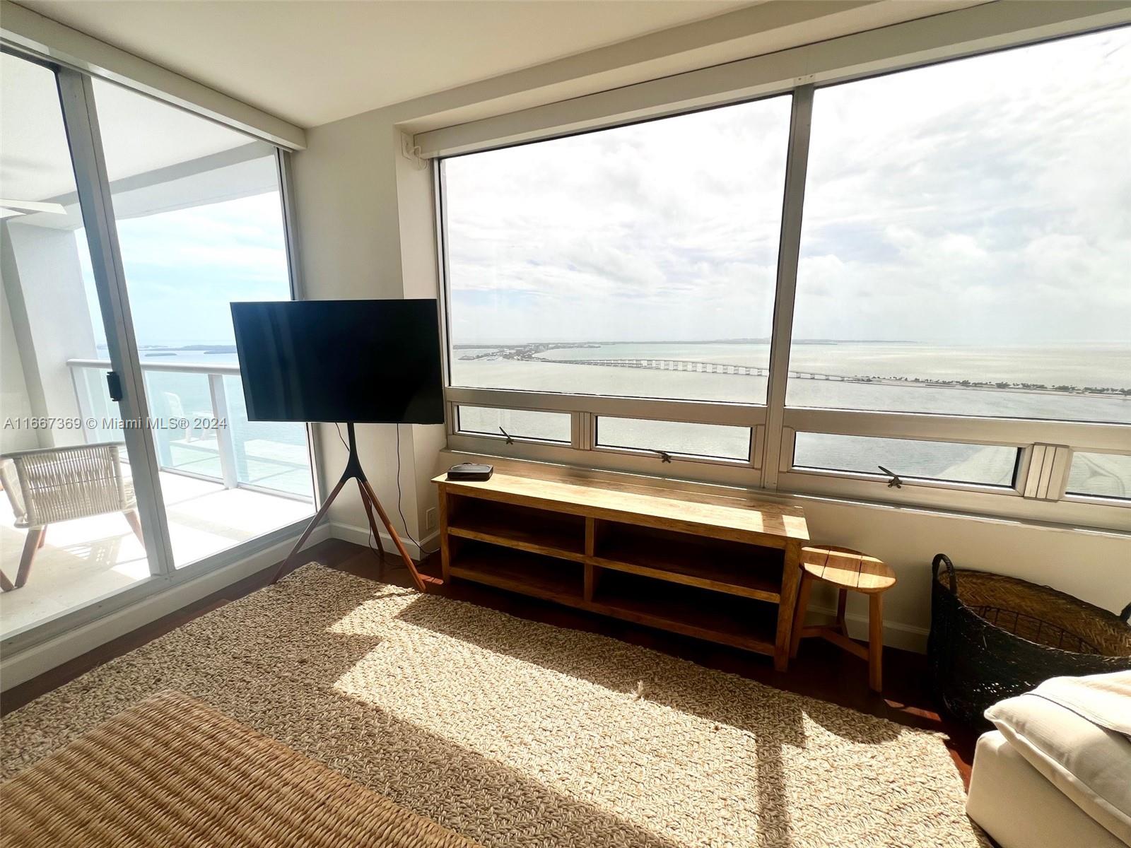 1541 Brickell Ave # A3702
