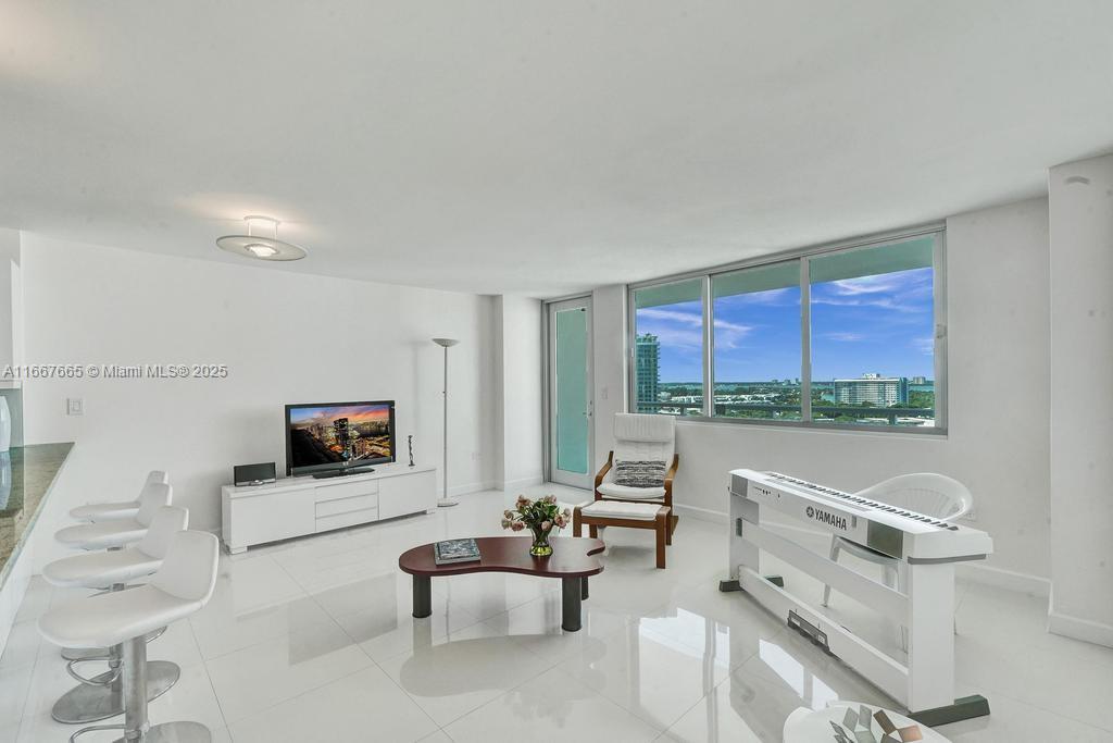 7135 Collins Ave # 1723