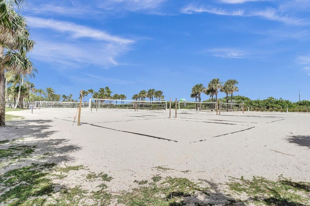 7135 Collins Ave # 1723