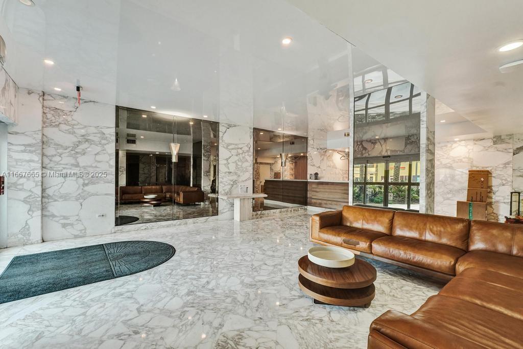 7135 Collins Ave # 1723