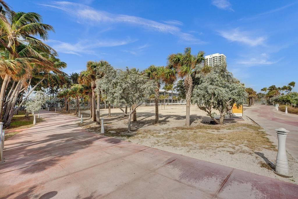 7135 Collins Ave # 1723