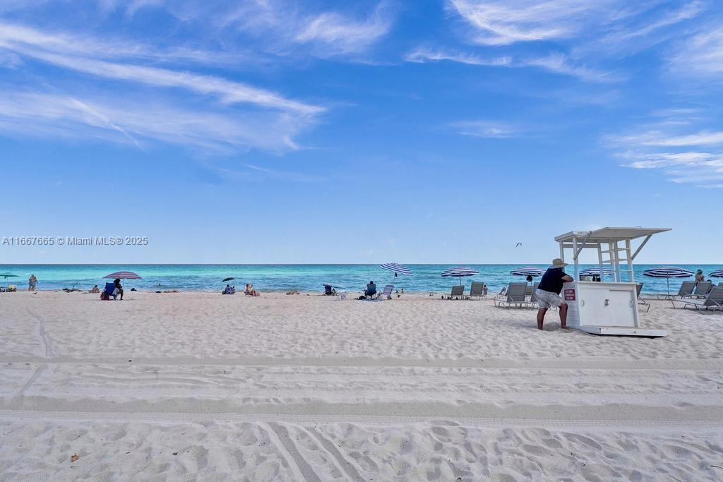 7135 Collins Ave # 1723