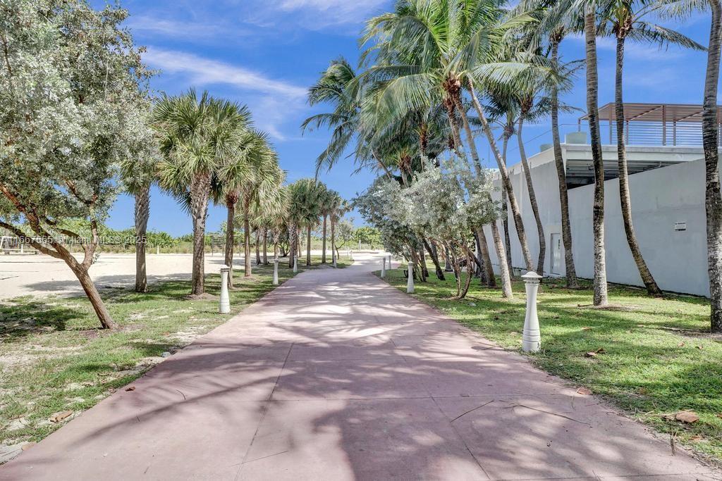7135 Collins Ave # 1723