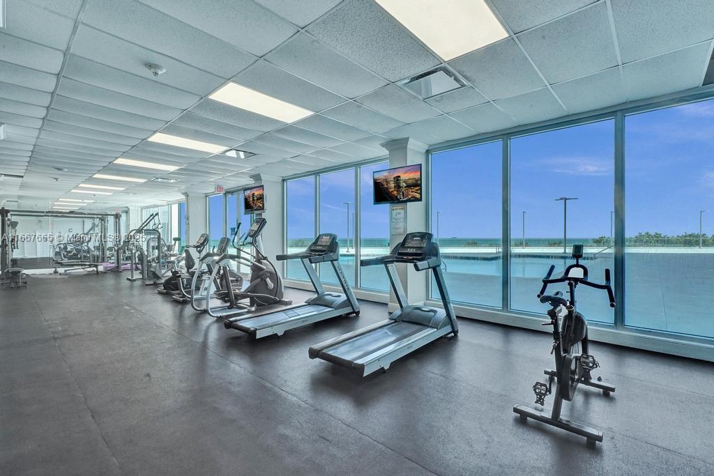 7135 Collins Ave # 1723
