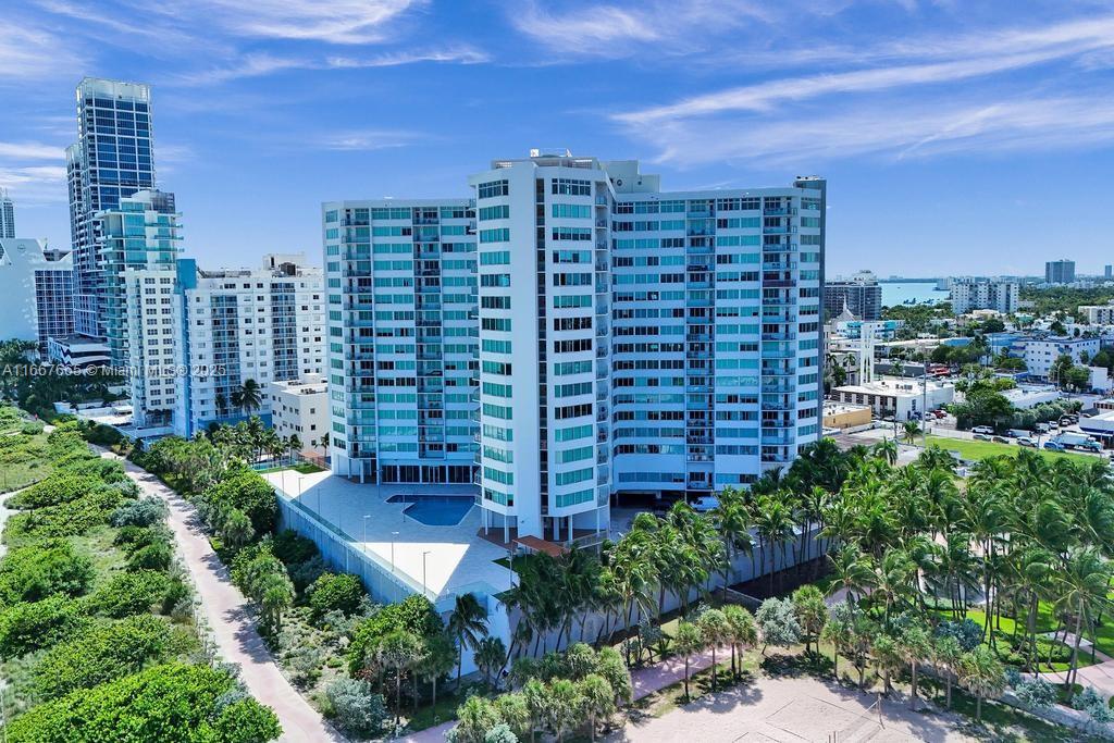 7135 Collins Ave # 1723
