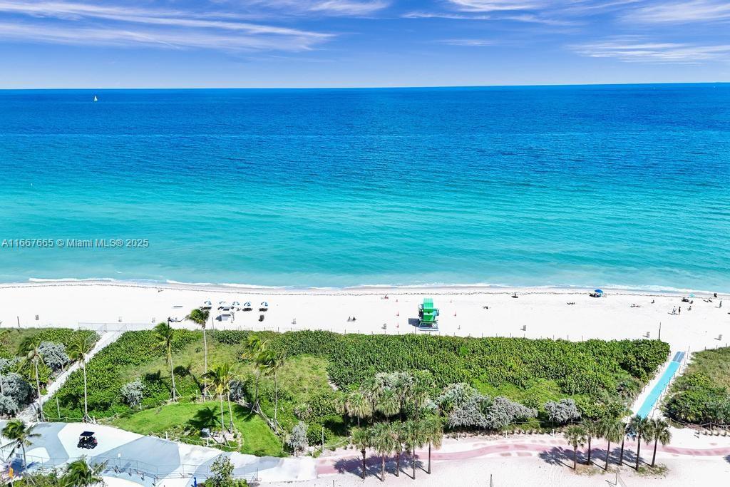 7135 Collins Ave # 1723
