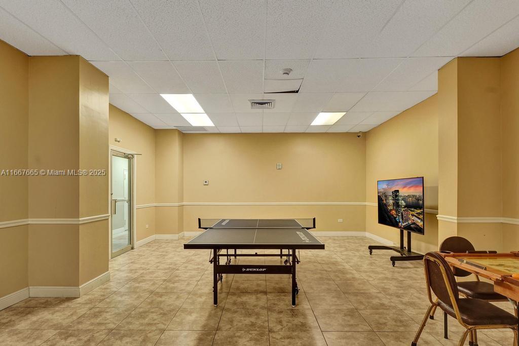 7135 Collins Ave # 1723