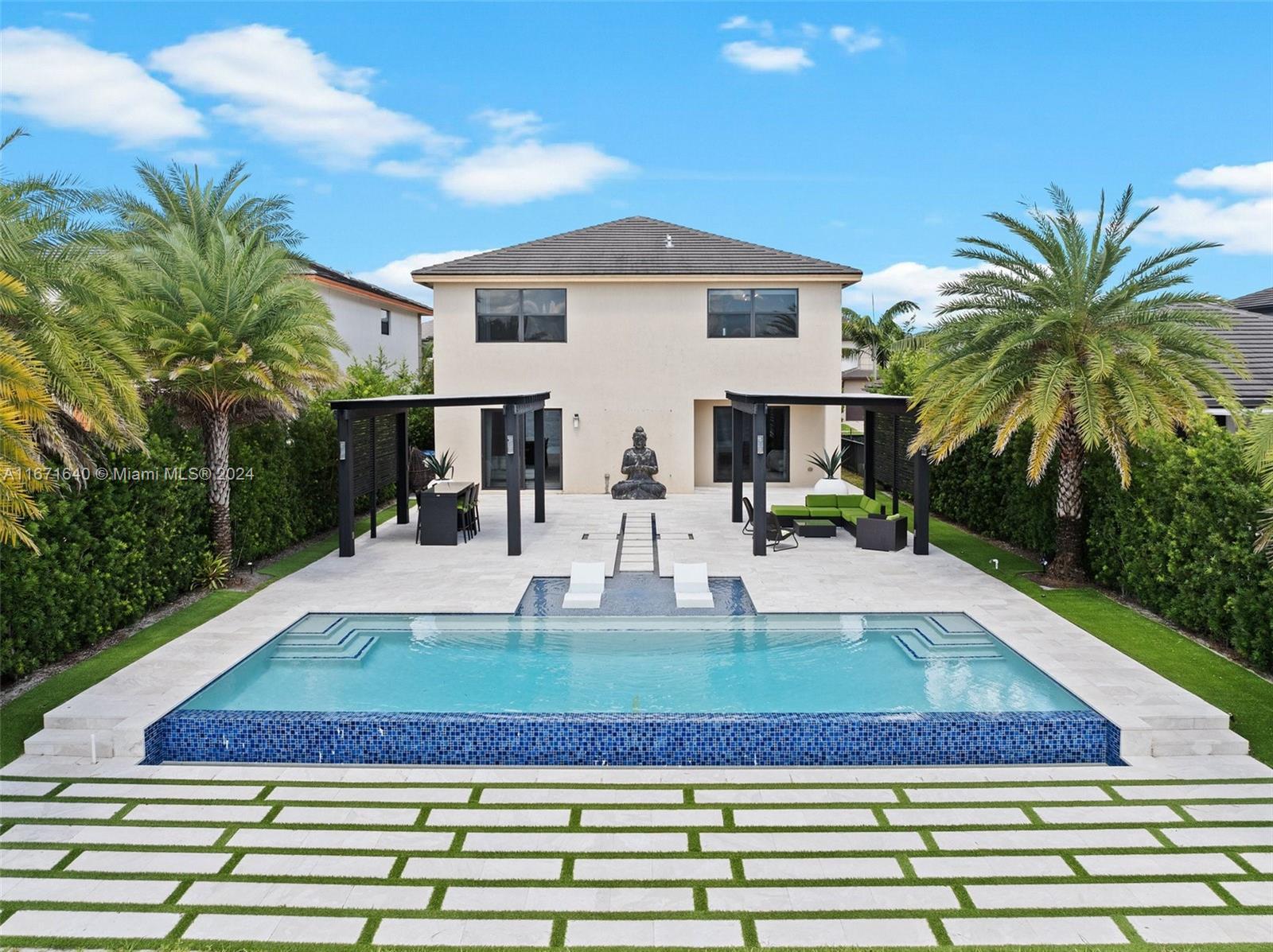 8898 NW 160th Ter
