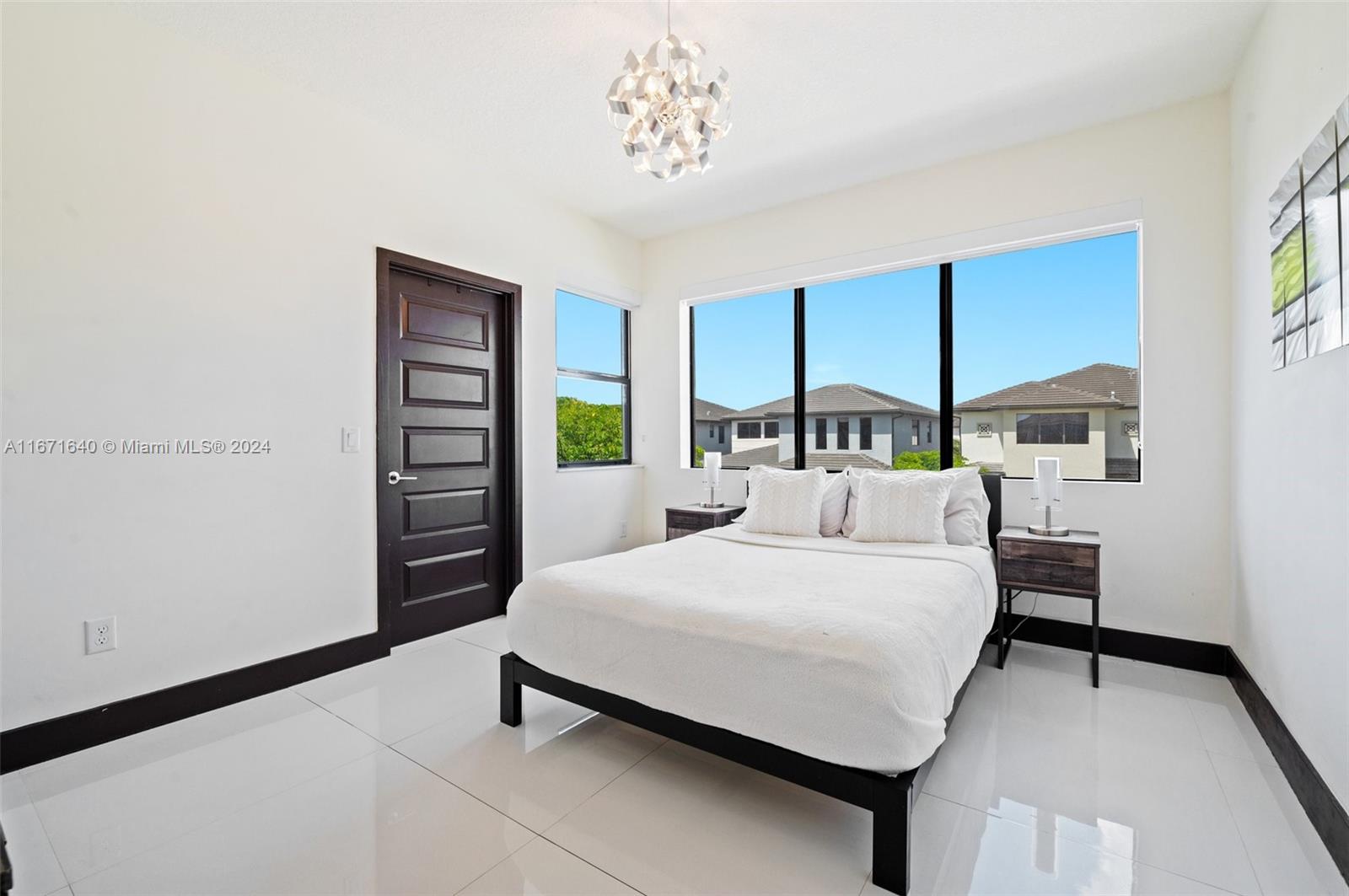 8898 NW 160th Ter