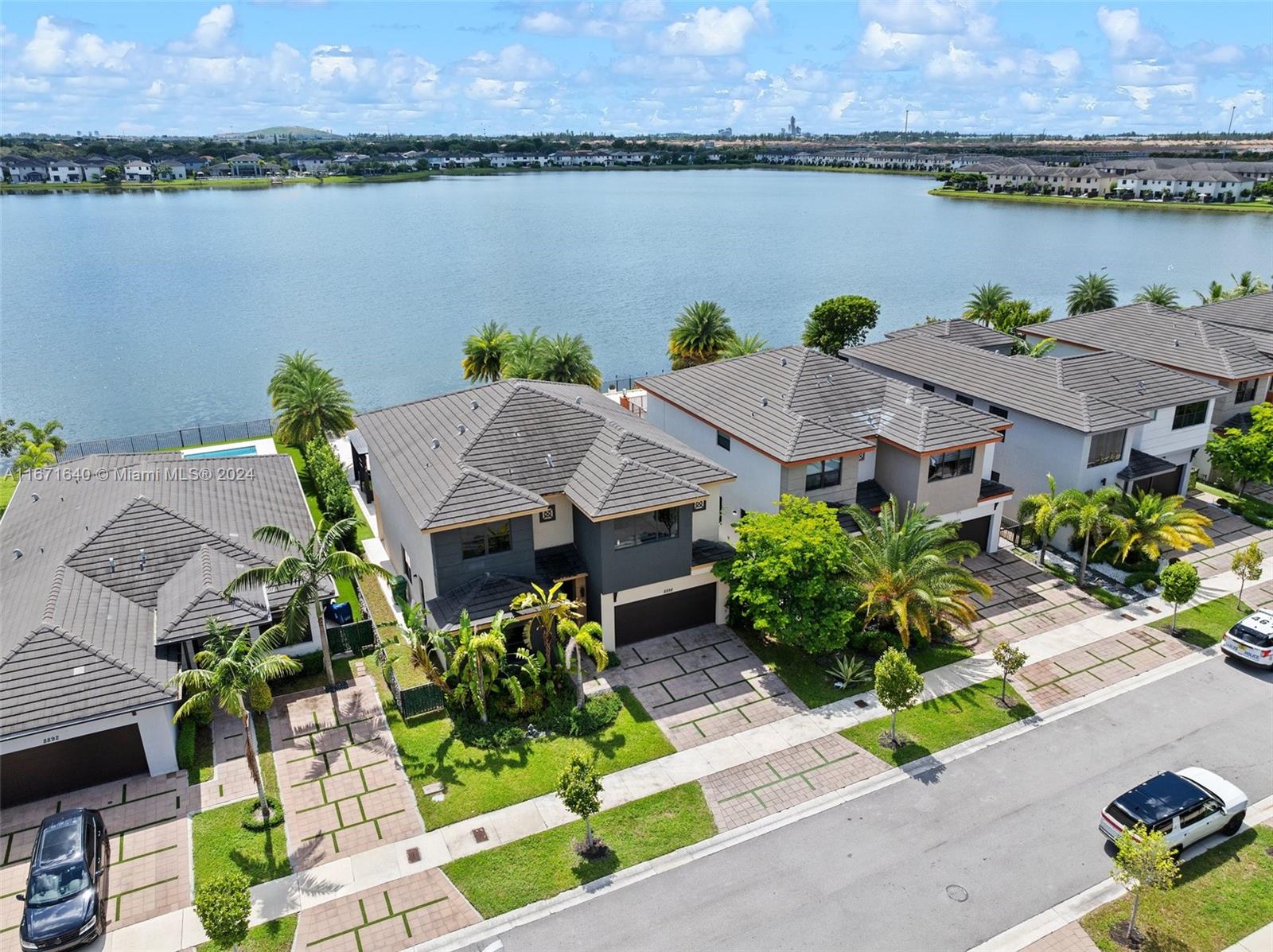 8898 NW 160th Ter