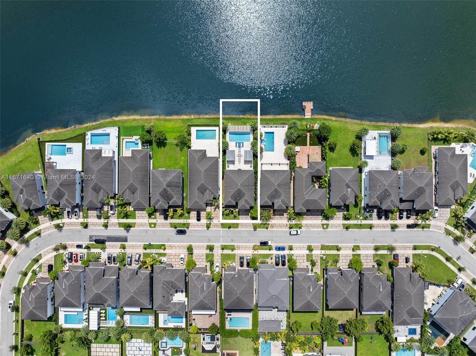 8898 NW 160th Ter