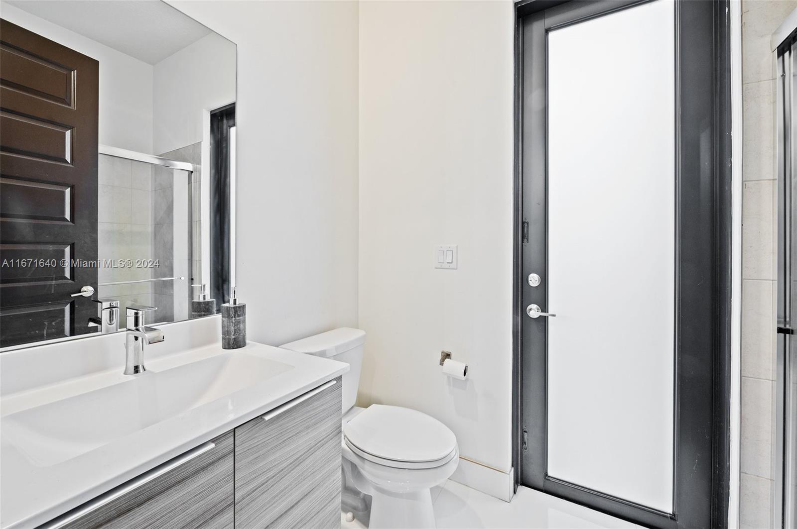 8898 NW 160th Ter