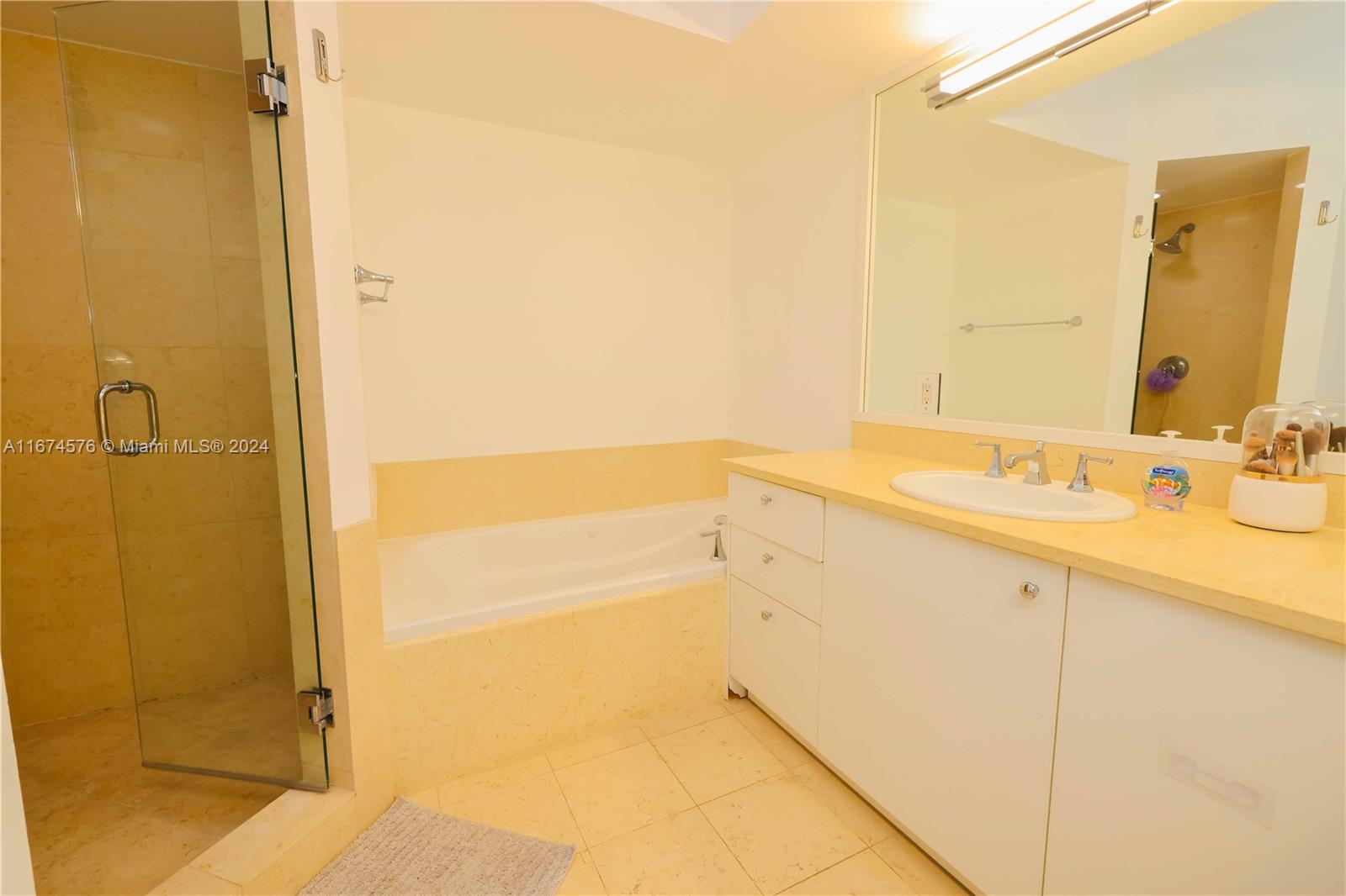 19900 E Country Club Dr # 307