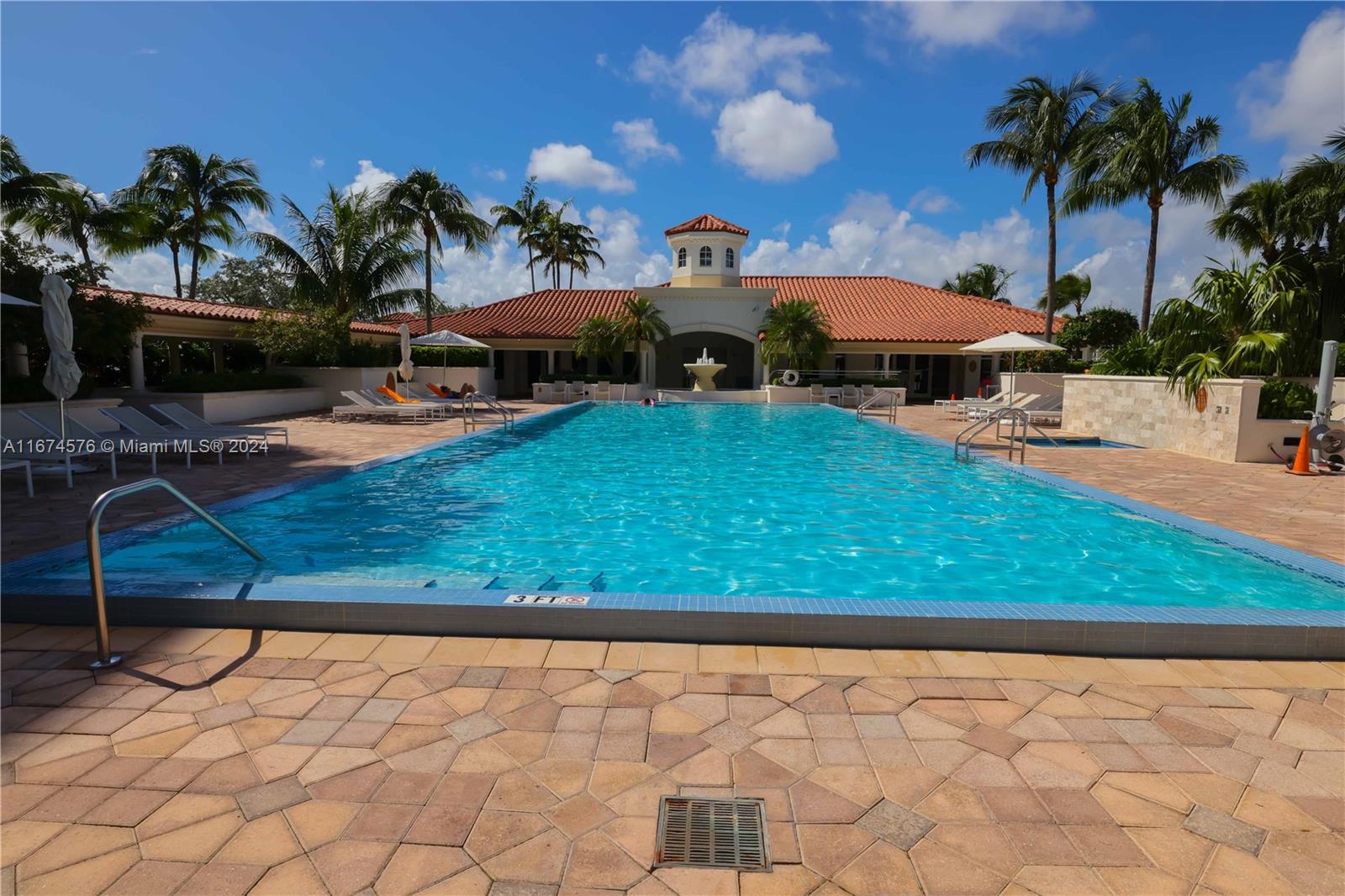 19900 E Country Club Dr # 307