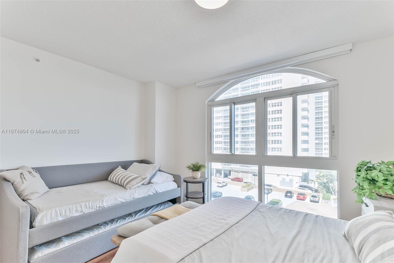 2080 S Ocean Dr # 506