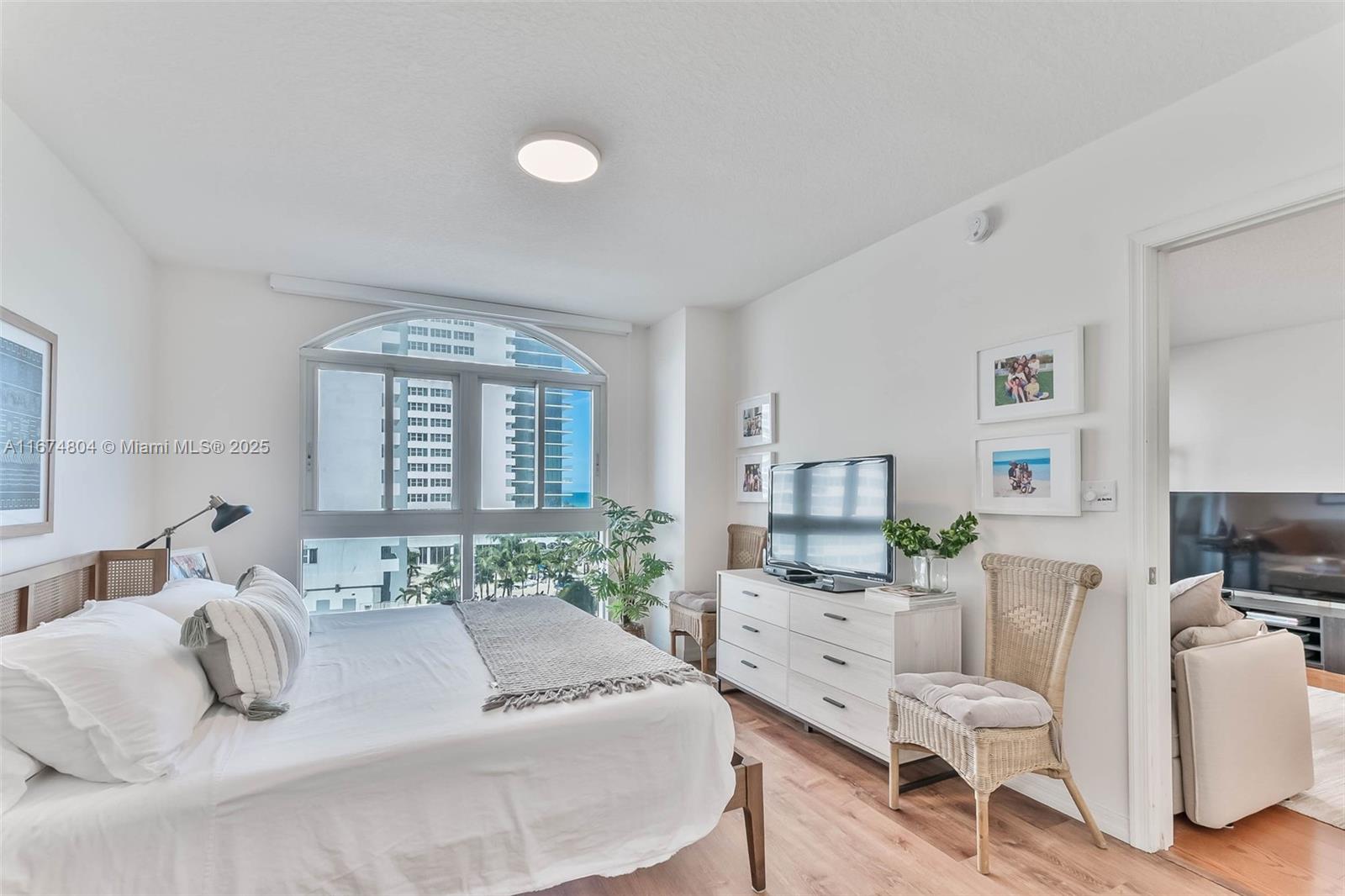 2080 S Ocean Dr # 506