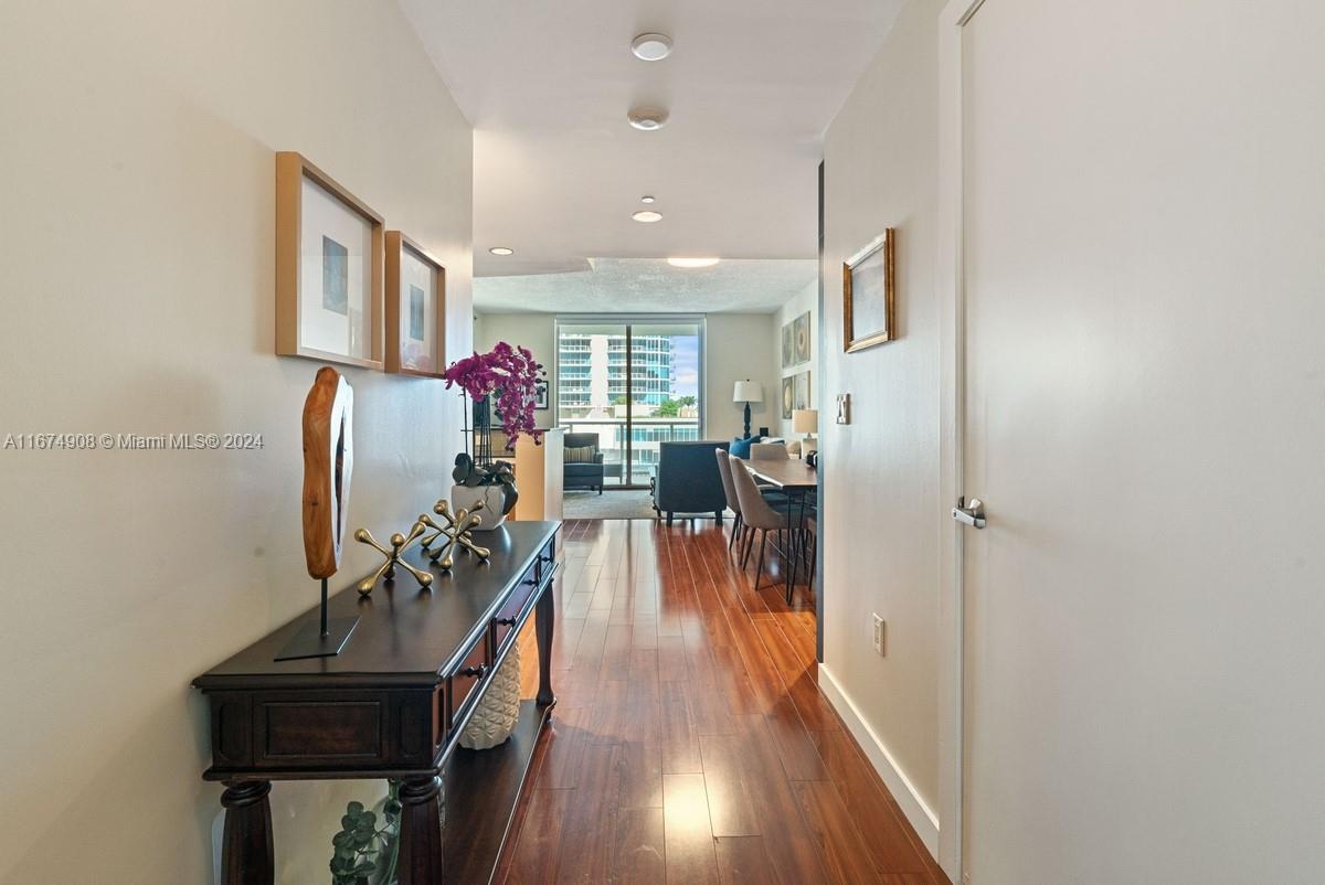 1060 Brickell Ave # 1803