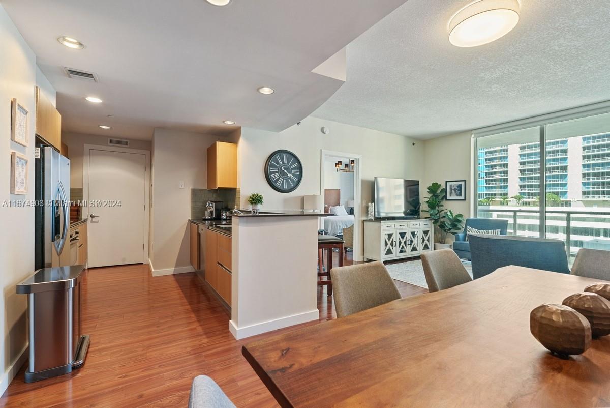 1060 Brickell Ave # 1803