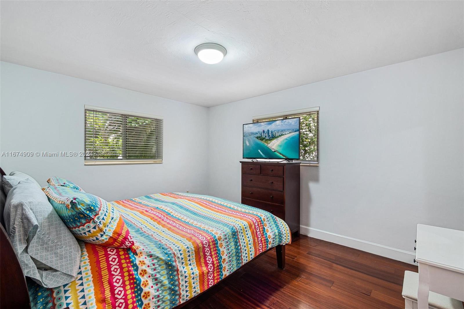 328 Alesio Ave
