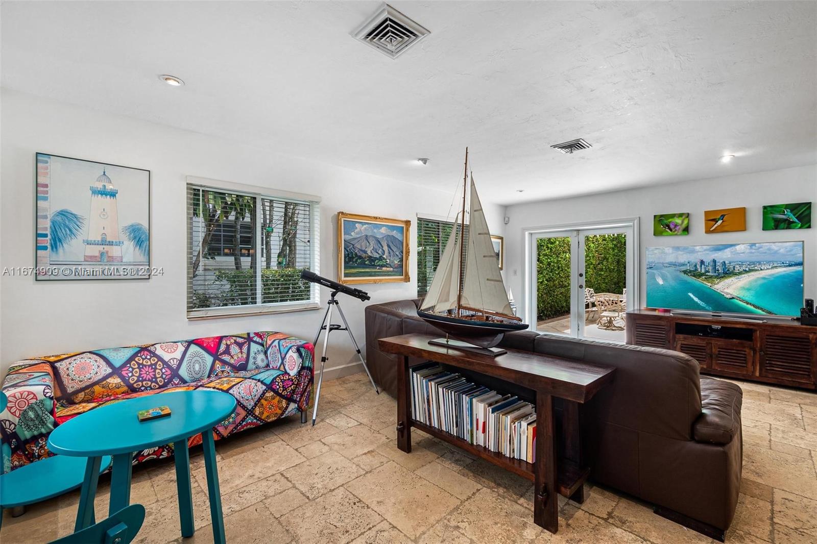 328 Alesio Ave
