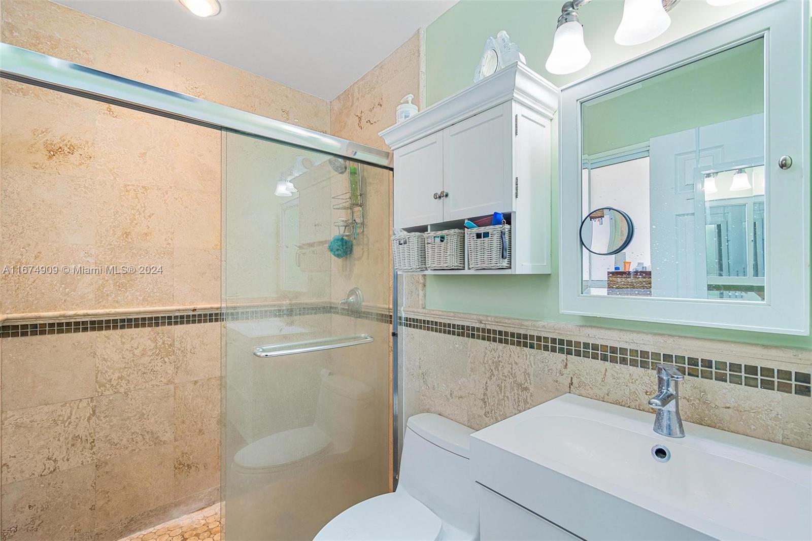 328 Alesio Ave
