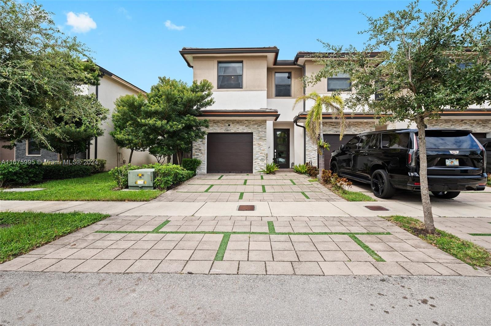 15800 NW 91st Ct