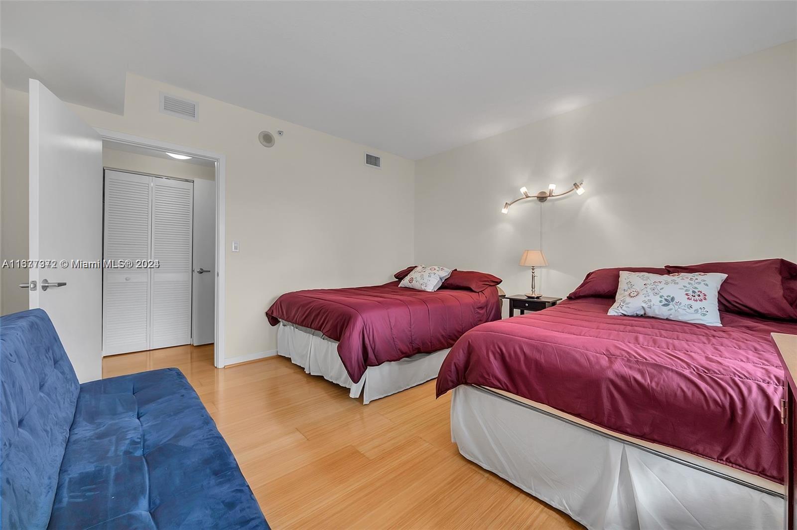 335 S Biscayne Blvd # 1603